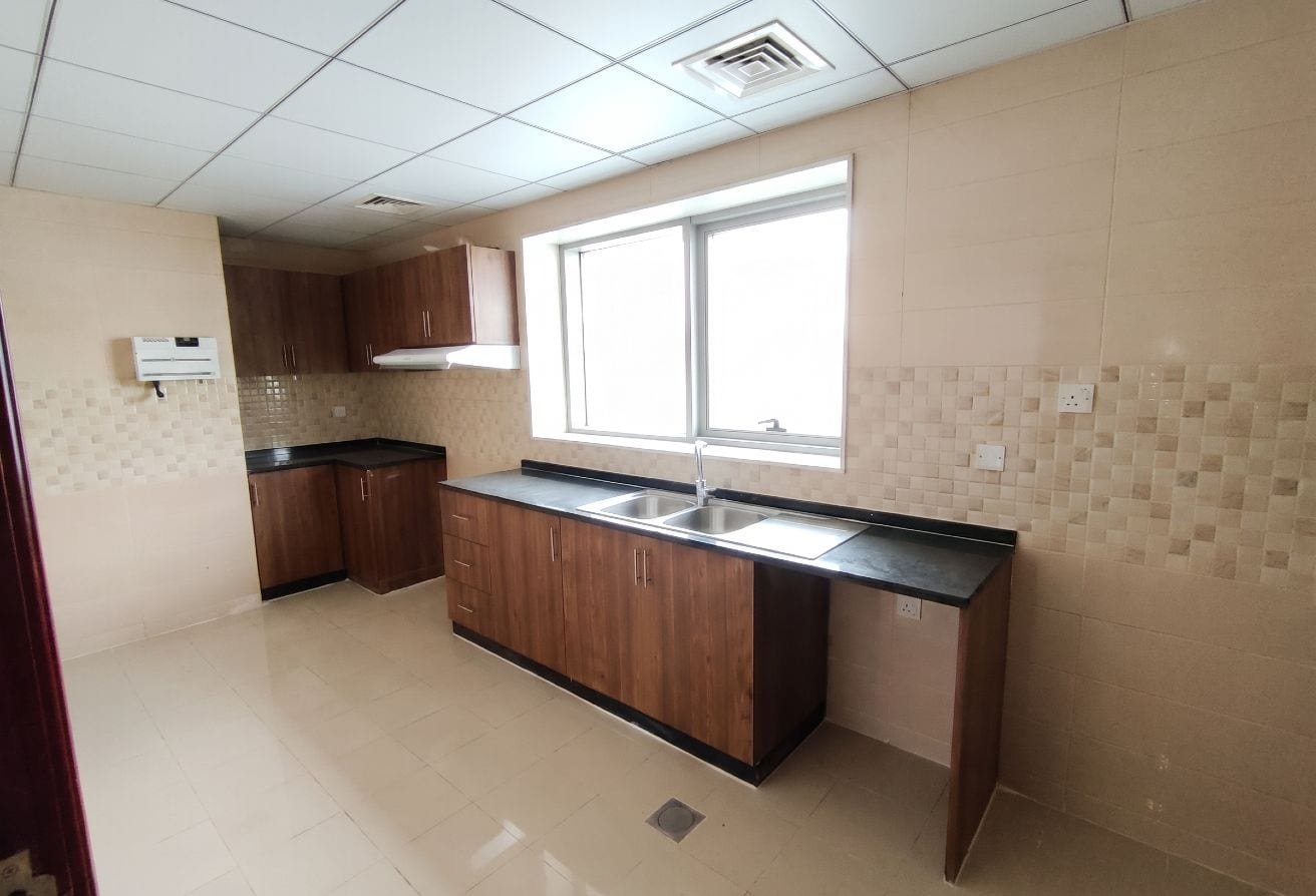 3BR Apartment for Rent in Conqueror Tower, Ajman – photo 3