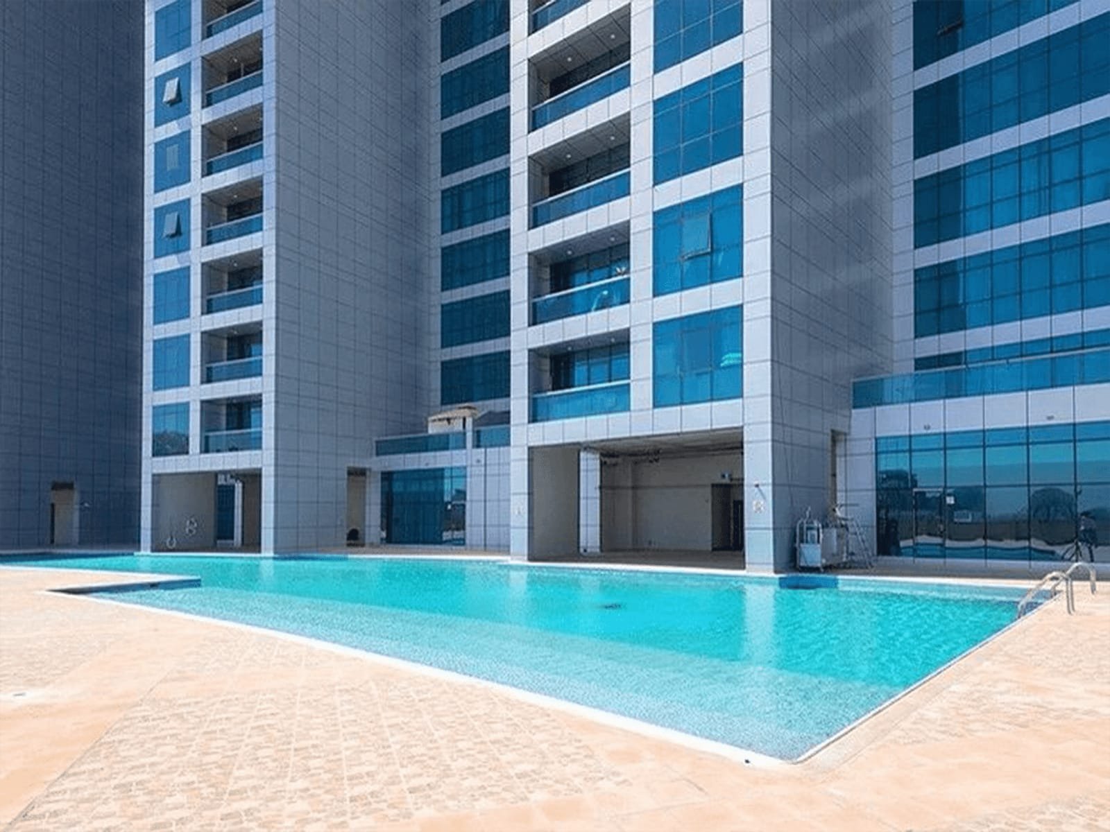 Furnished 2-bedroom sea-view apartment for sale in Ajman Corniche Residences - photo 17