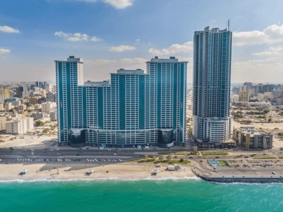 Furnished 2-bedroom sea-view apartment for sale in Ajman Corniche Residences - photo 19